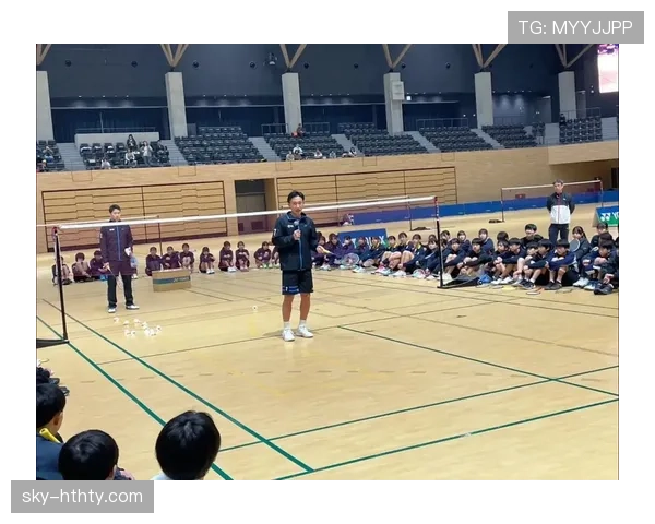 桃田贤斗这生活真不像打羽毛球的,比明星还讲究穿搭喝茶姿势都高级得离谱 桃田贤斗这生活真不像打羽毛球的,比明星还讲究穿搭喝茶姿势都高级得离谱